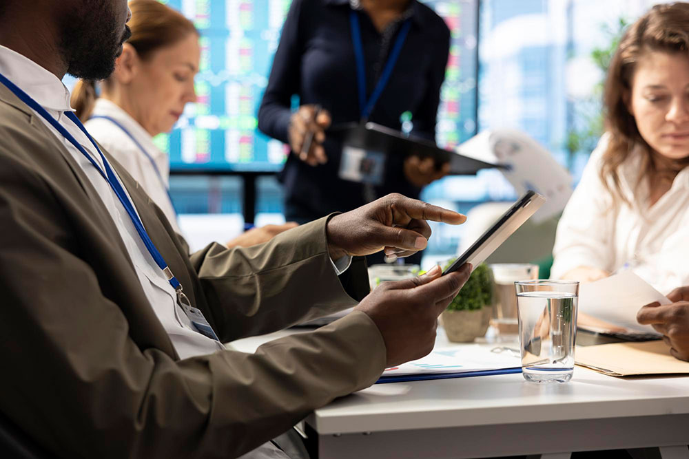 The Role of Technology and Systems Integration in Enhancing Organizational Productivity